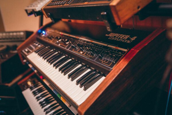 Armonía moderna (Iniciación) - Image 1